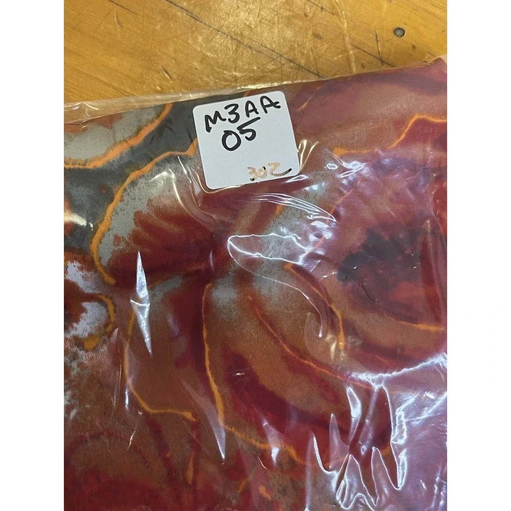 Beautiful 18 Collection Eighteen floral scarf 36x36‎ Red Roses Feminine Pretty